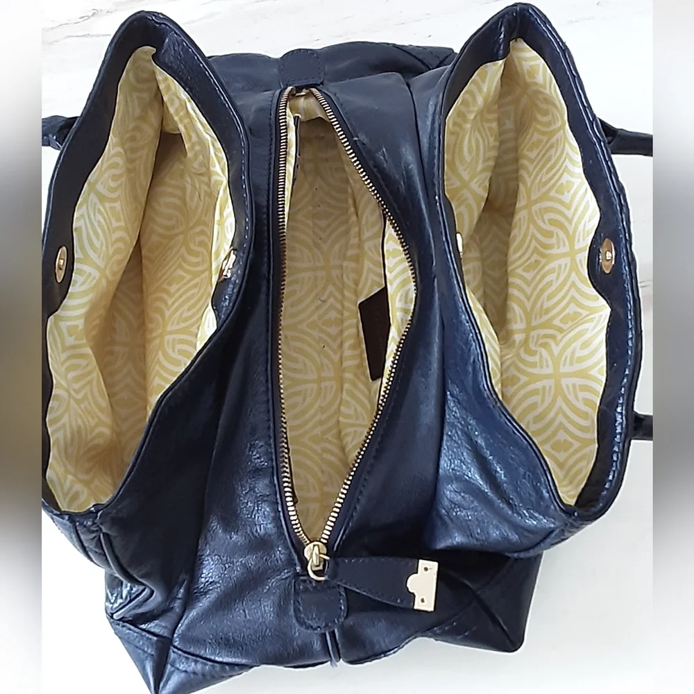 ANTONIO MELANI Leather Navy Blue Quilted Gold Double Strap Handbag W/Dus…